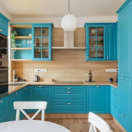 S Velkou Terasou A Balkonom V Centre Mesta! Lägenhet *